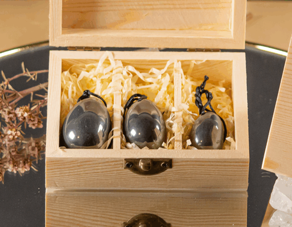 Black Obsidian Yoni Egg - Image 3